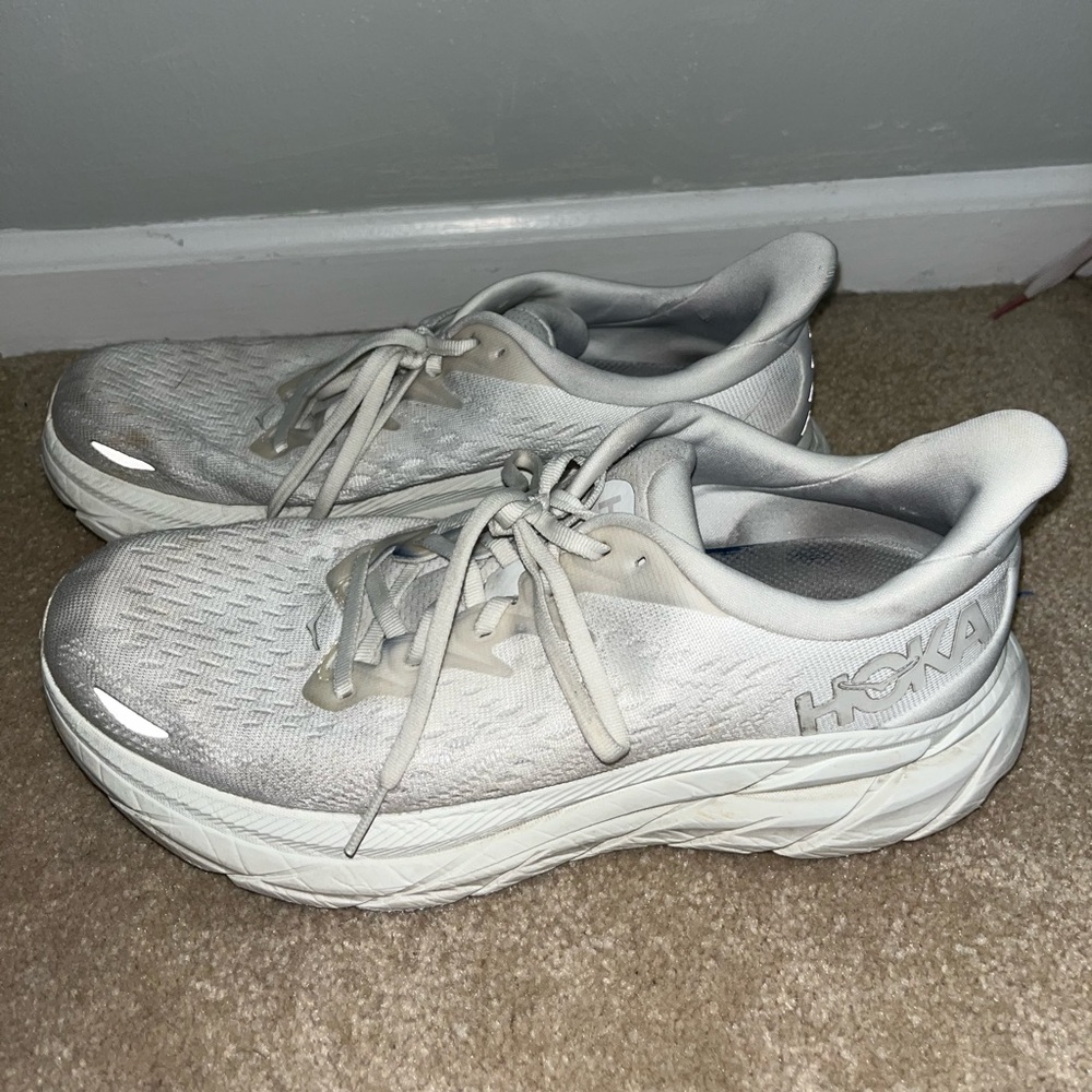 Hoka Cliftons